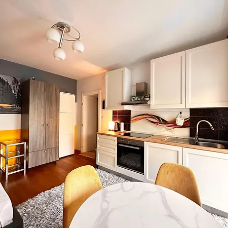 Zamet 500m From Sea, Free Parking, Near To Center Zamet Apartman *