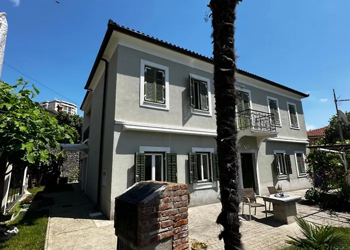 Апартаменты Apartment Rijeka Zamet 500M From Sea, Free Parking, Near To Center Zamet *